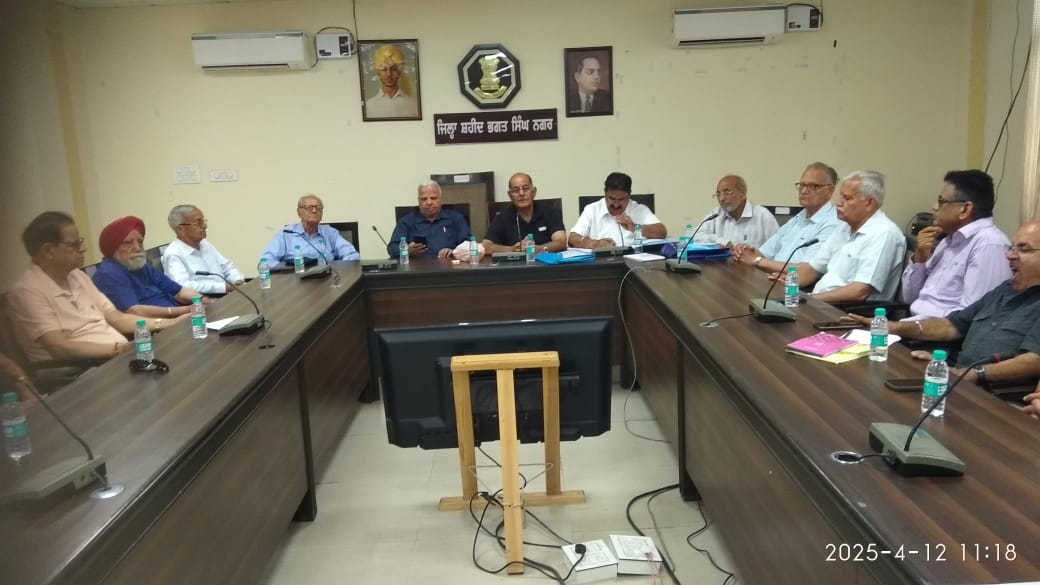 Senior citizens expressed their views in the meeting.